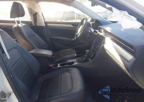 2020 Volkswagen Passat 2.0T Se из США, поврежденный, VIN 1VWSA7A33LC014336